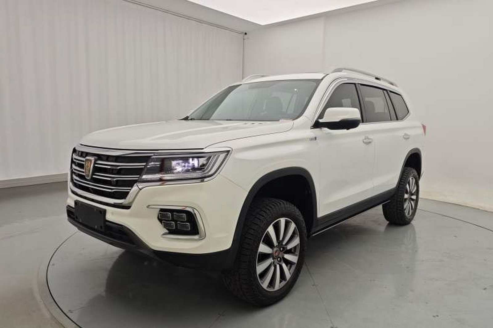 Фото Roewe с площадки