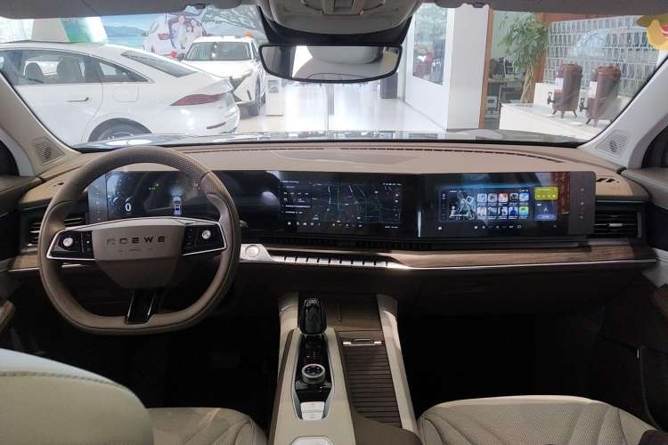 Used Roewe RX9 2023 2.0T All-Wheel-Drive Luxury Edition Center Console