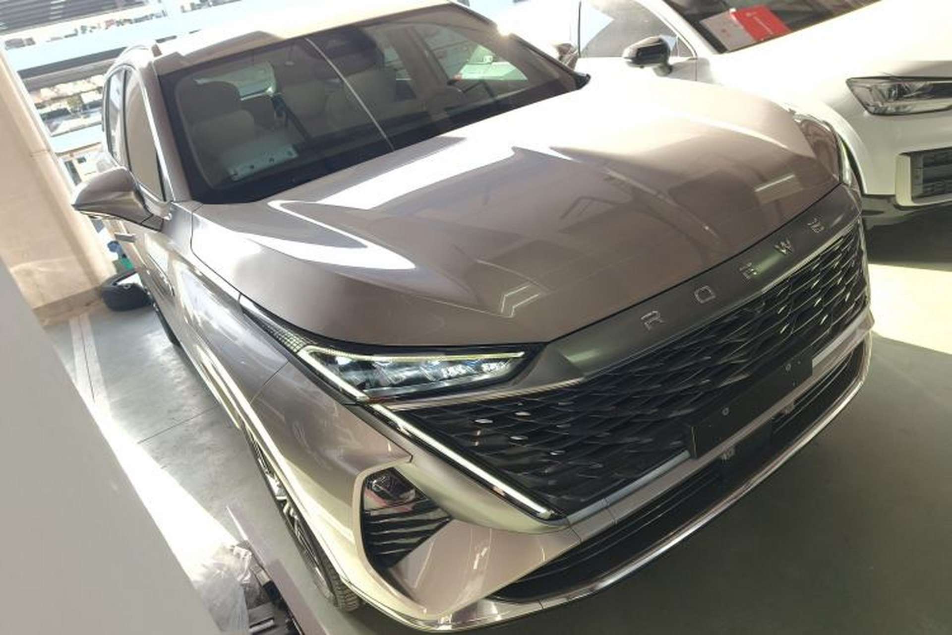 Used Roewe RX9 2023 2.0T Two-Wheel Drive Enjoyment Version Exterior 2