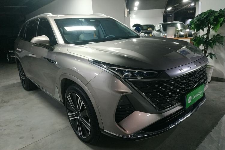 Used Roewe RX9 2023 2.0T Four-Wheel Drive Luxury Edition Front Right 45 Deg