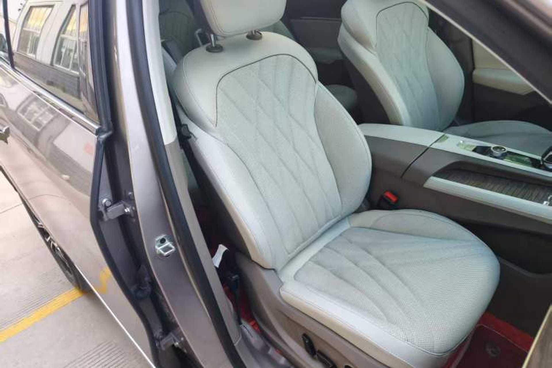 Used Roewe RX9 2023 2.0T Two-Wheel Drive Enjoyment Version Interior 4