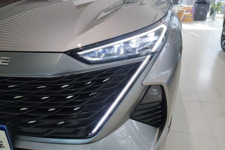 Used Roewe RX9 2023 2.0T All-Wheel-Drive Luxury Edition Left Front Headlight