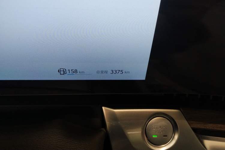 Used Roewe RX9 2023 2.0T All-Wheel-Drive Luxury Edition Odometer Close Up