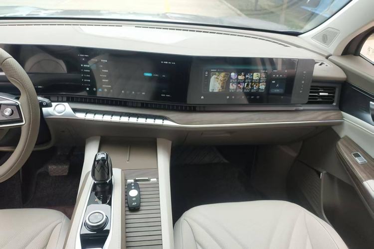 Used Roewe RX9 2023 2.0T Two-Wheel Drive Enjoyment Version Audio And AC Panel