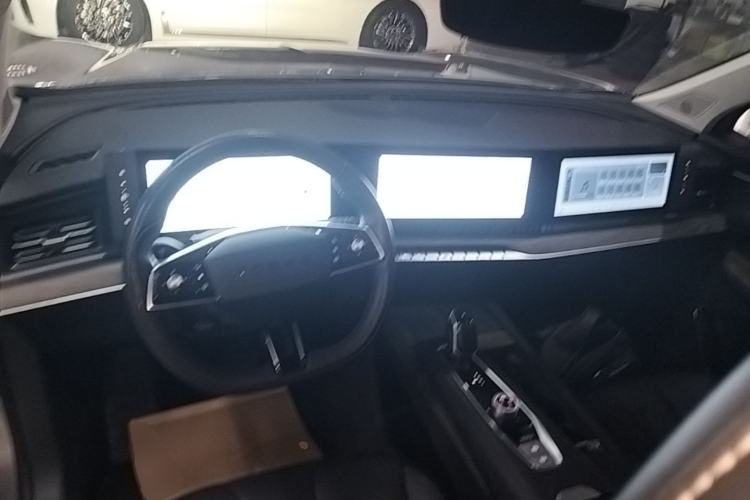 Used Roewe RX9 2023 2.0T Two-Wheel Drive Enjoyment Version Center Console