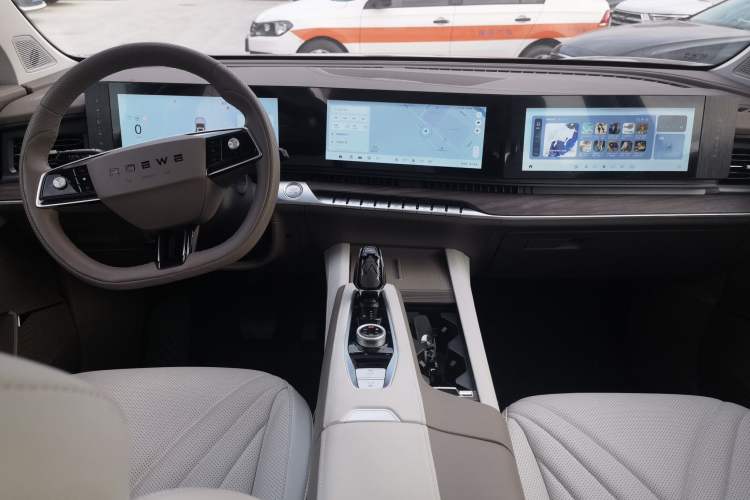 Used Roewe RX9 2023 2.0T All-Wheel-Drive Luxury Edition Center Console