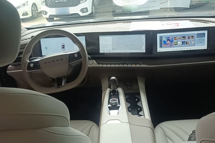 Used Roewe RX9 2023 2.0T Two-Wheel Drive Enjoyment Version Center Console