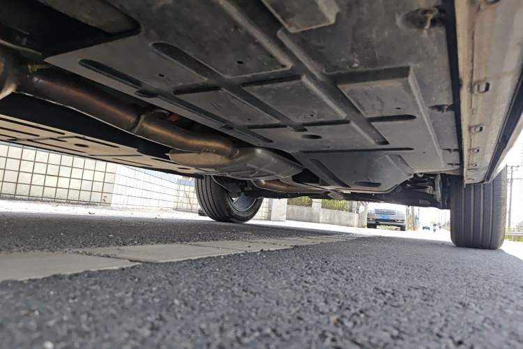 Used Roewe RX9 2023 2.0T Two-Wheel Drive Enjoyment Version Chassis Front Left