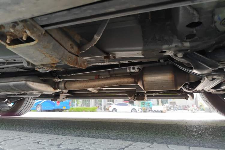 Used Roewe RX9 2023 2.0T Four-Wheel Drive Luxury Edition Chassis Front Right