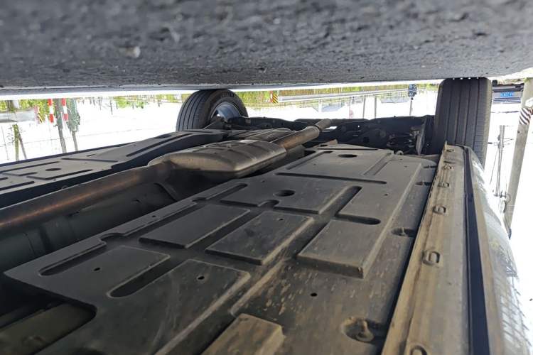 Used Roewe RX9 2023 2.0T Two-Wheel Drive Enjoyment Version Chassis Front Right