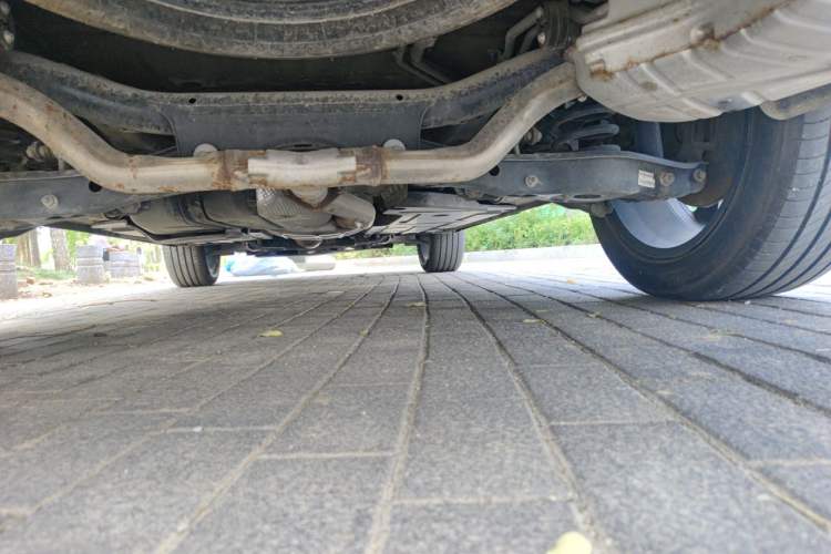 Used Roewe RX9 2023 2.0T Two-Wheel Drive Enjoyment Version Chassis Rear
