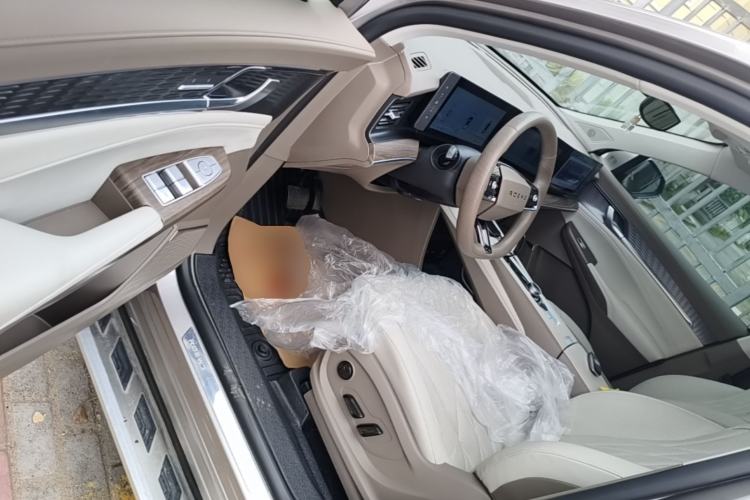 Used Roewe RX9 2023 2.0T All-Wheel-Drive Luxury Edition Driver Seat