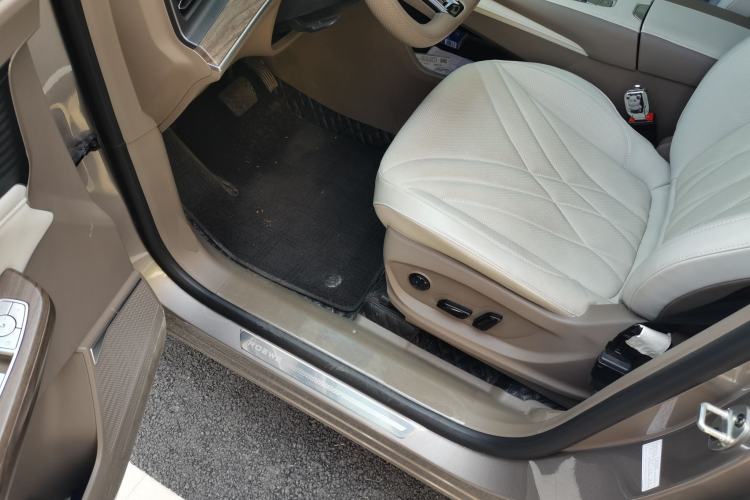Used Roewe RX9 2023 2.0T Two-Wheel Drive Enjoyment Version Driver Seat