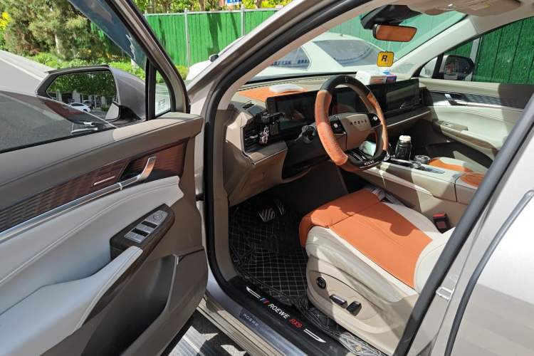 Used Roewe RX9 2023 2.0T Four-Wheel Drive Luxury Edition Driver Seat