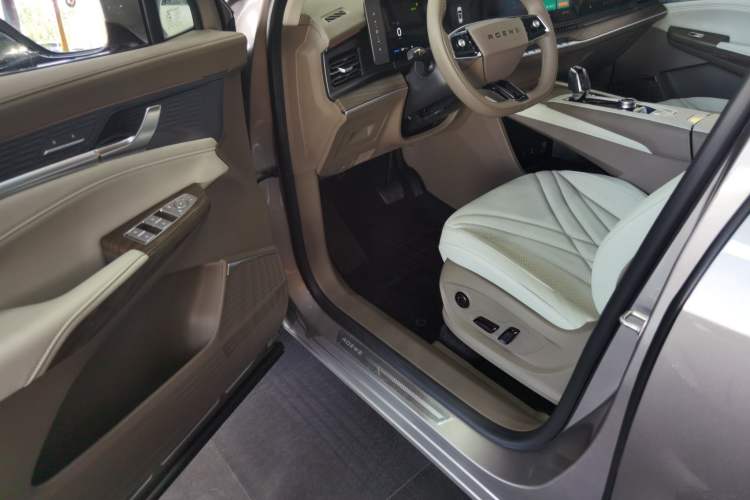 Used Roewe RX9 2023 2.0T Two-Wheel Drive Enjoyment Version Driver Seat