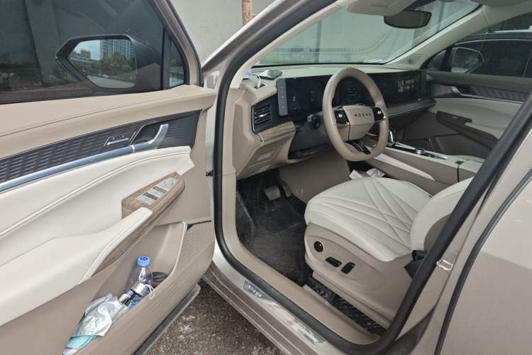 Used Roewe RX9 2023 2.0T Two-Wheel Drive Enjoyment Version Driver Seat