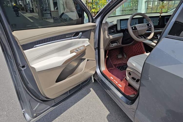 Used Roewe RX9 2023 2.0T Two-Wheel Drive Enjoyment Version Driver Seat