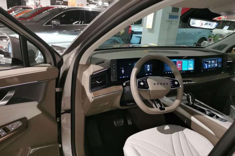 Used Roewe RX9 2023 2.0T Four-Wheel Drive Luxury Edition Driver Seat