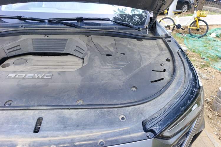 Used Roewe RX9 2023 2.0T Two-Wheel Drive Enjoyment Version Engine Bay Left