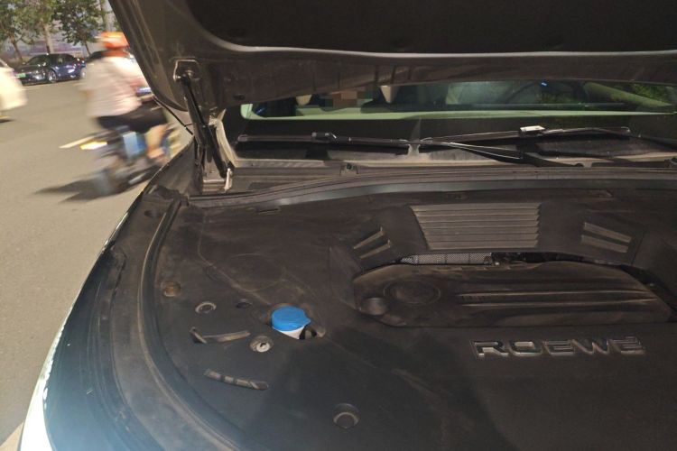 Used Roewe RX9 2023 2.0T Two-Wheel Drive Enjoyment Version Engine Bay Right