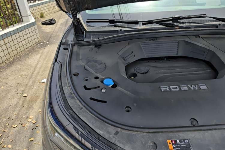 Used Roewe RX9 2023 2.0T Two-Wheel Drive Enjoyment Version Engine Bay Right