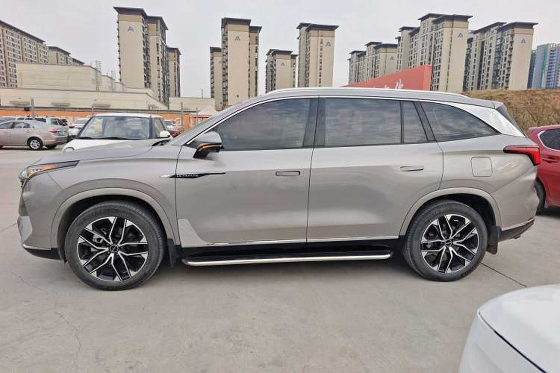 Used Roewe RX9 2023 2.0T Two-Wheel Drive Enjoyment Version Exterior 3