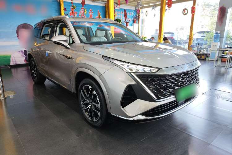 Used Roewe RX9 2023 2.0T Two-Wheel Drive Enjoyment Version Front Right 45 Deg