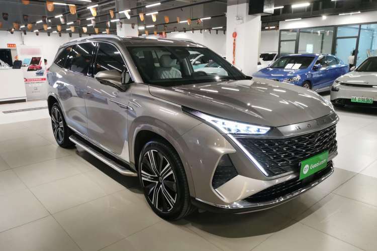 Used Roewe RX9 2023 2.0T Four-Wheel Drive Luxury Edition Front Right 45 Deg