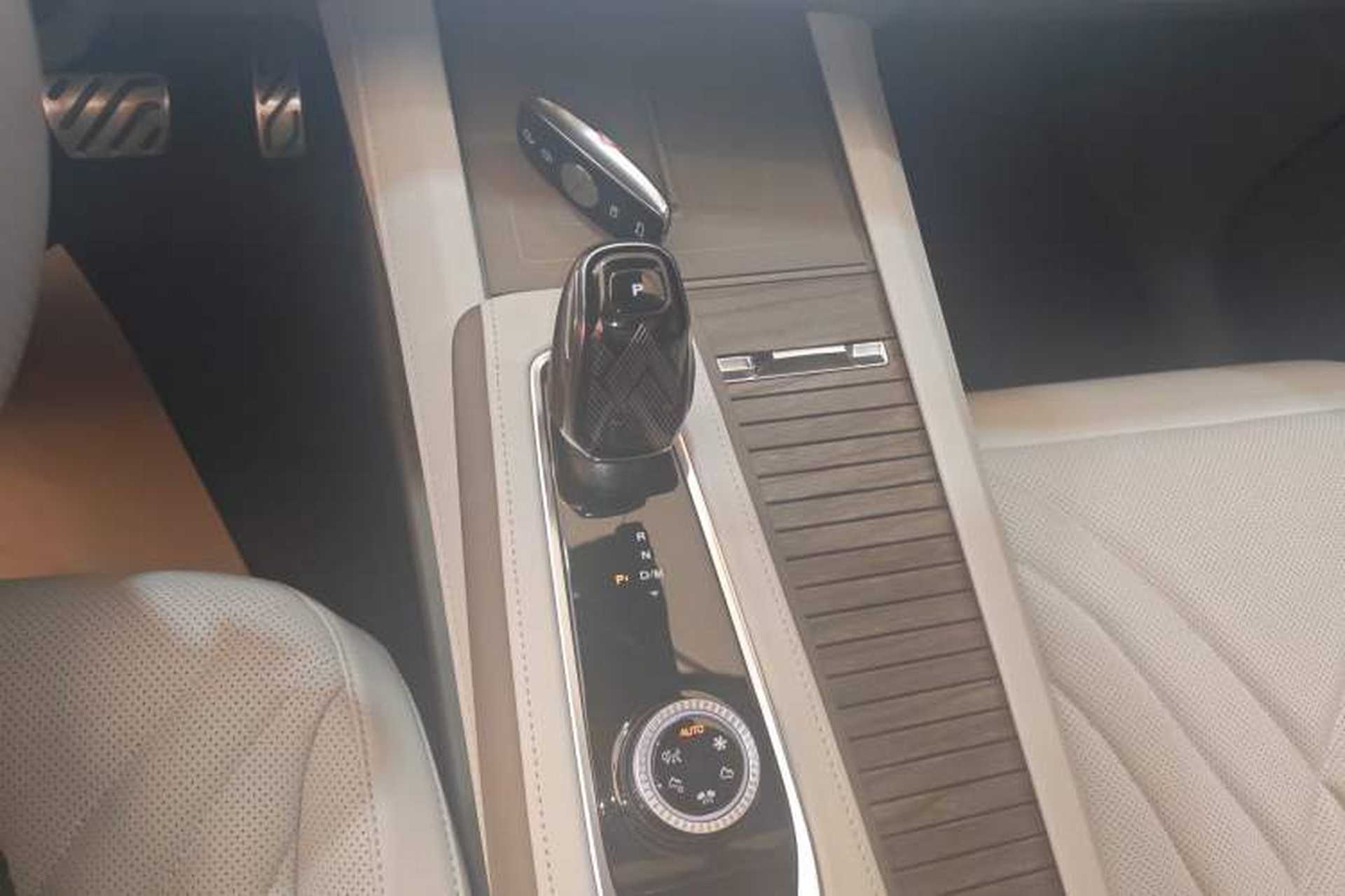Used Roewe RX9 2023 2.0T Four-Wheel Drive Luxury Edition Gear Lever