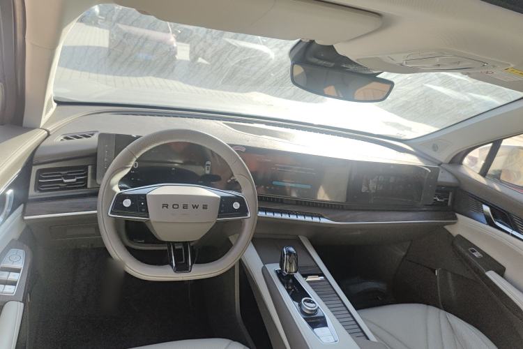 Used Roewe RX9 2023 2.0T All-Wheel-Drive Luxury Edition Interior 2