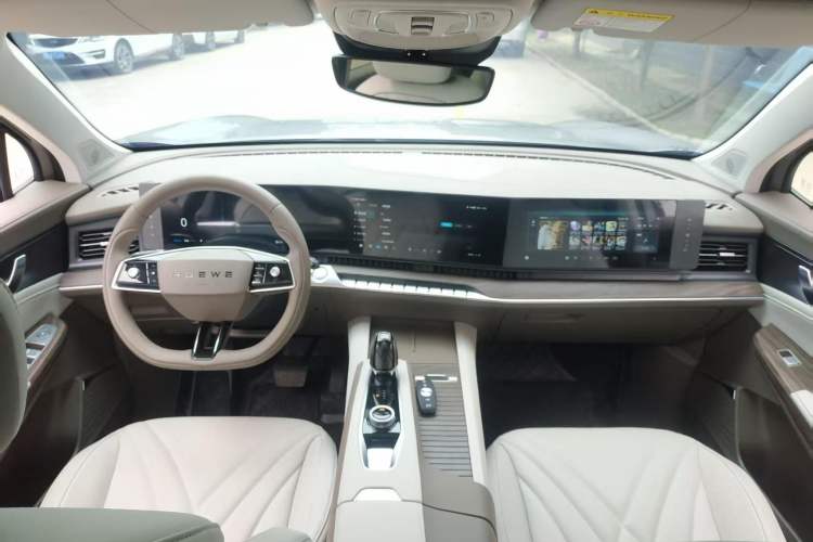 Used Roewe RX9 2023 2.0T Two-Wheel Drive Enjoyment Version Interior 5