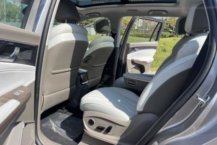 Used Roewe RX9 2023 2.0T All-Wheel-Drive Luxury Edition Interior 6
