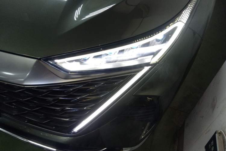 Used Roewe RX9 2023 2.0T Two-Wheel Drive Enjoyment Version Left Front Headlight