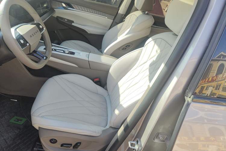 Used Roewe RX9 2023 2.0T All-Wheel-Drive Luxury Edition Left Front Seat