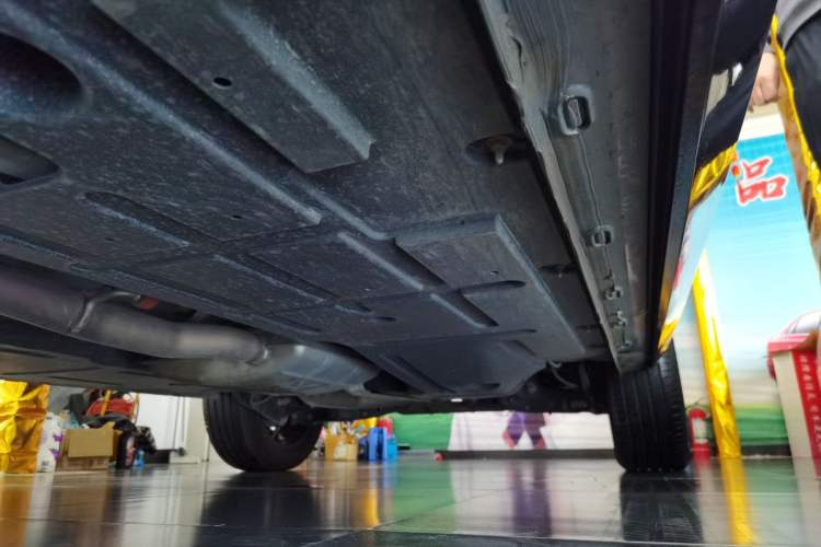 Used Roewe RX9 2023 2.0T Two-Wheel Drive Enjoyment Version Left Side Sill