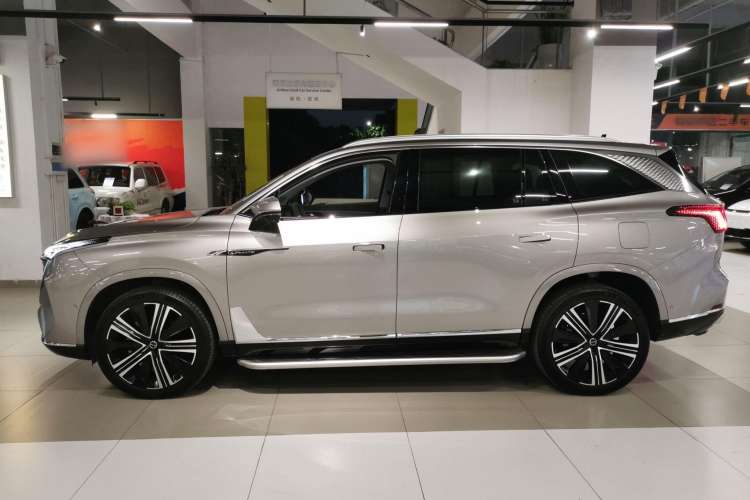 Used Roewe RX9 2023 2.0T Four-Wheel Drive Luxury Edition Left Side