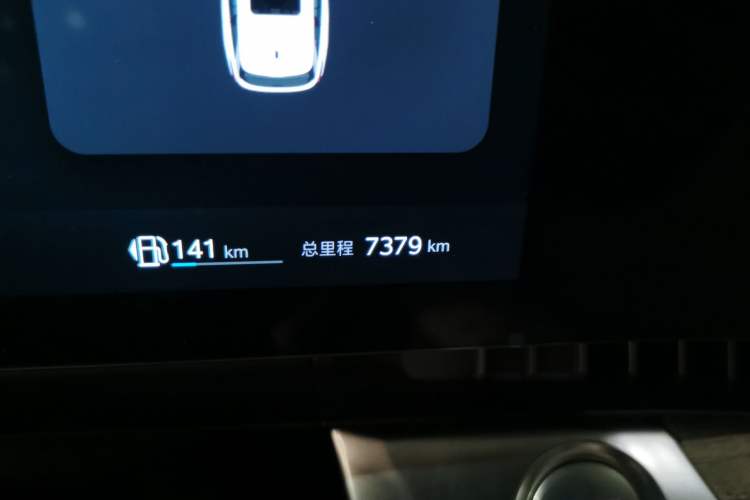 Used Roewe RX9 2023 2.0T Four-Wheel Drive Luxury Edition Odometer Close Up