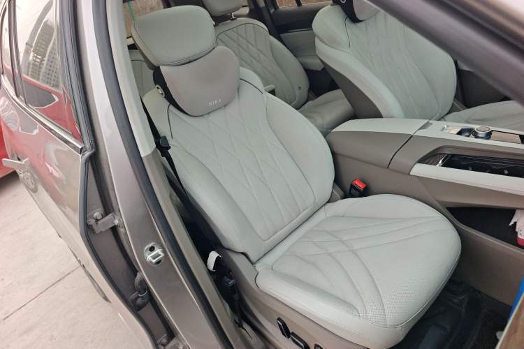 Used Roewe RX9 2023 2.0T Two-Wheel Drive Enjoyment Version Right Front Seat