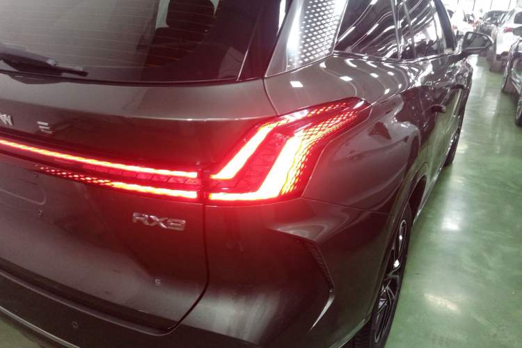 Used Roewe RX9 2023 2.0T Two-Wheel Drive Enjoyment Version Right Rear Taillight