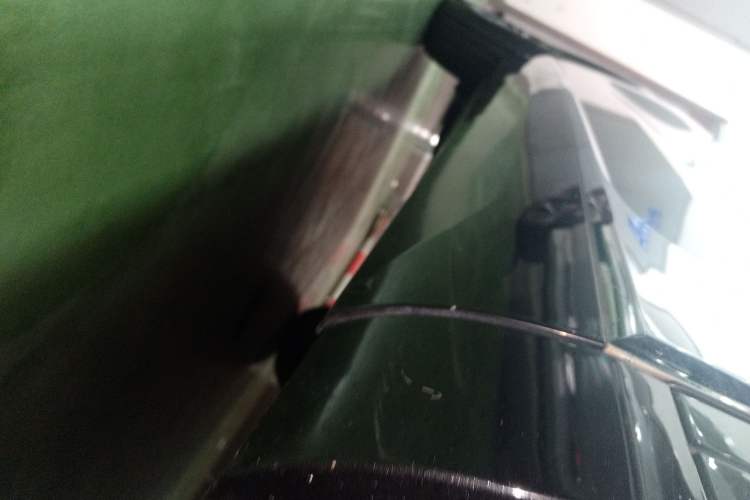 Used Roewe RX9 2023 2.0T Two-Wheel Drive Enjoyment Version Right Side Sill