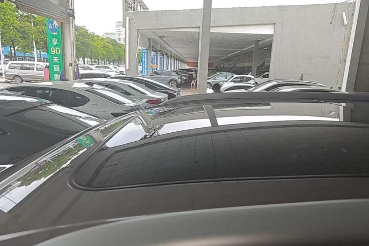 Used Roewe RX9 2023 2.0T Two-Wheel Drive Enjoyment Version Roof