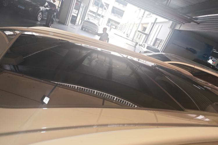 Used Roewe RX9 2023 2.0T Four-Wheel Drive Luxury Edition Roof