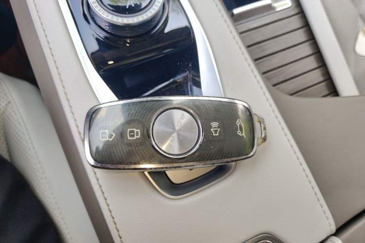 Used Roewe RX9 2023 2.0T Two-Wheel Drive Enjoyment Version Vehicle Key