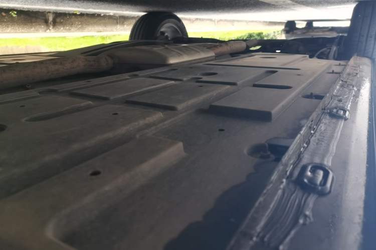 Used Roewe RX9 2023 2.0T Two-Wheel Drive Enjoyment Version Chassis Front Right