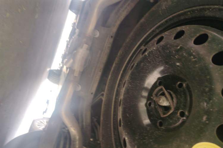 Used Roewe RX9 2023 2.0T Two-Wheel Drive Enjoyment Version Chassis Rear
