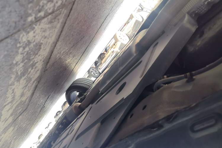 Used Roewe RX9 2023 2.0T Two-Wheel Drive Enjoyment Version Chassis Rear Right