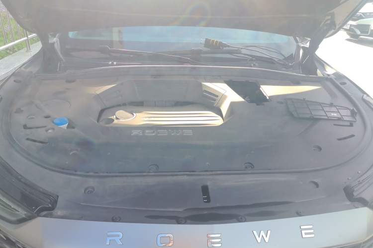 Used Roewe RX9 2023 2.0T Two-Wheel Drive Enjoyment Version Engine Bay