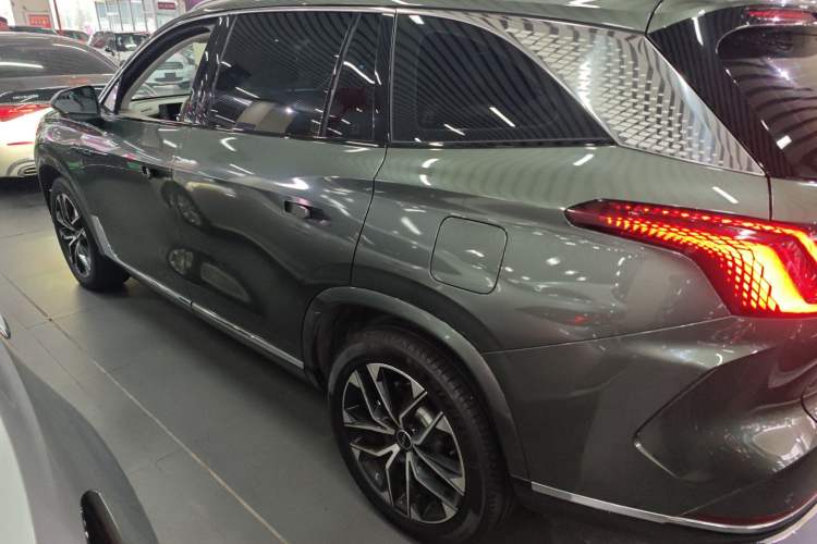 Used Roewe RX9 2023 2.0T Two-Wheel Drive Enjoyment Version Exterior 3