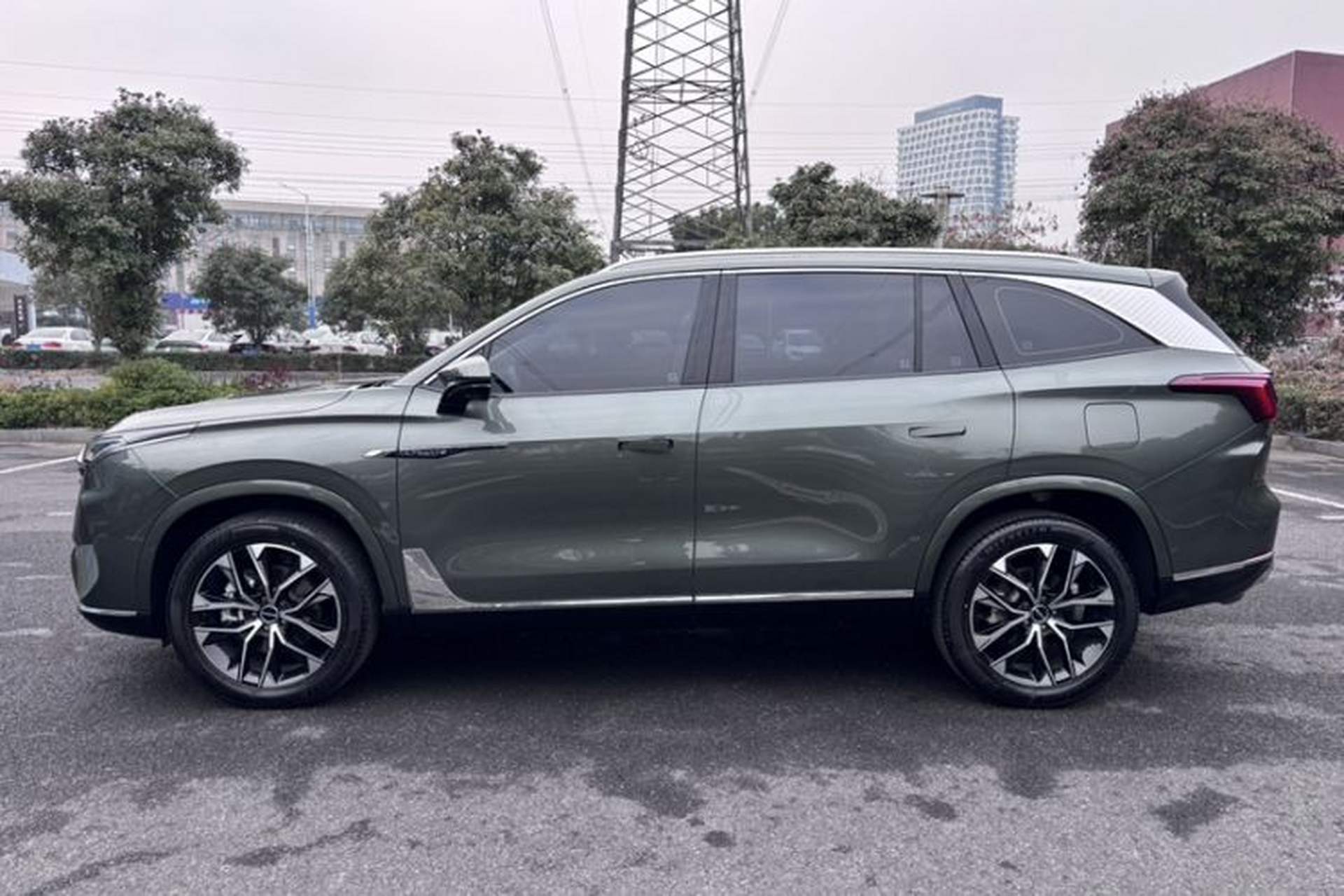 Used Roewe RX9 2023 2.0T Two-Wheel Drive Enjoyment Version Exterior 4