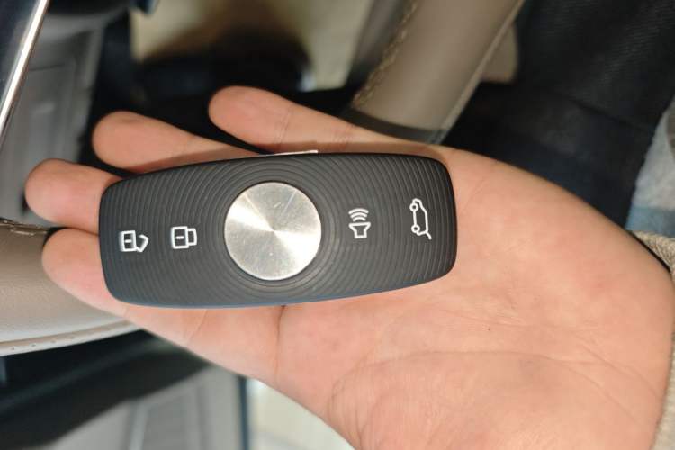 Used Roewe RX9 2023 2.0T Two-Wheel Drive Enjoyment Version Interior 1